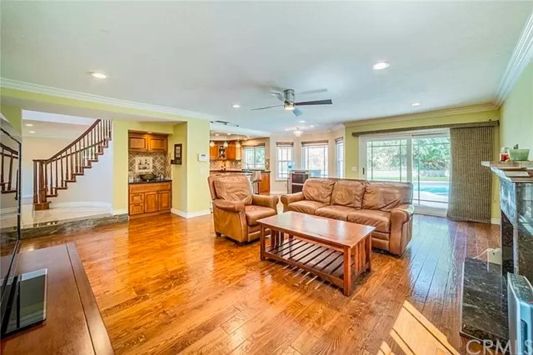 100万在国外能买到什么样的房子,在美国100万能买什么样的房子