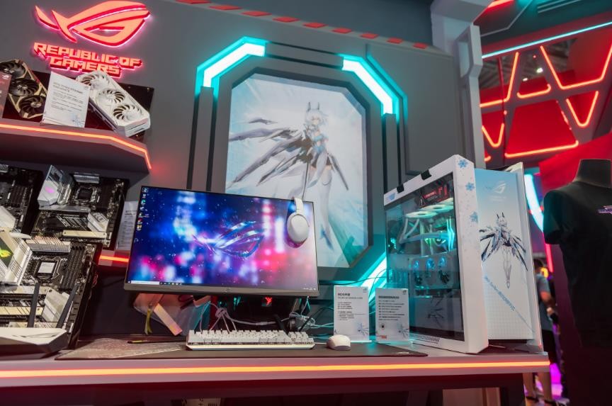 梦幻联动二次元狂欢ROG信仰星球空降BW2021