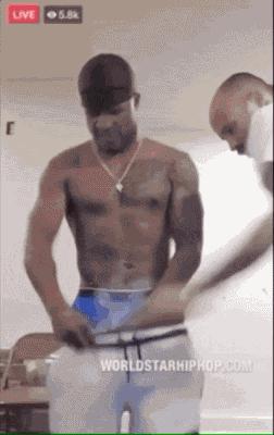 外国人少系列:这是黑人版快手吧?至少也是作死界的王者级别