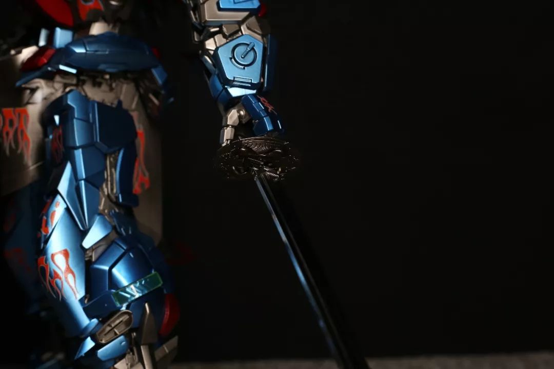 pg异端高达造型,红异端pg高达