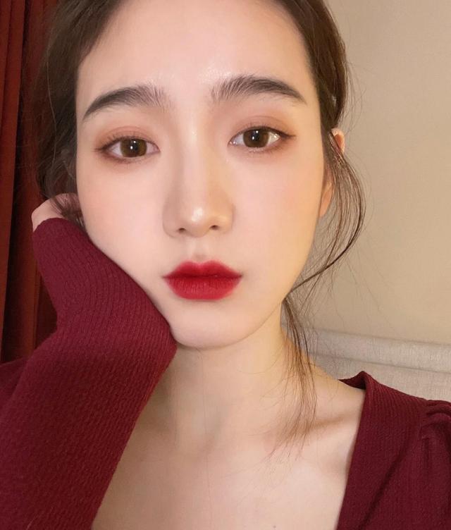 迪奥999最新款正红色,mac小辣椒和迪奥999哪个值得买