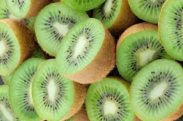 猕猴桃火龙果是什么颜色,火龙果和猕猴桃怎么选