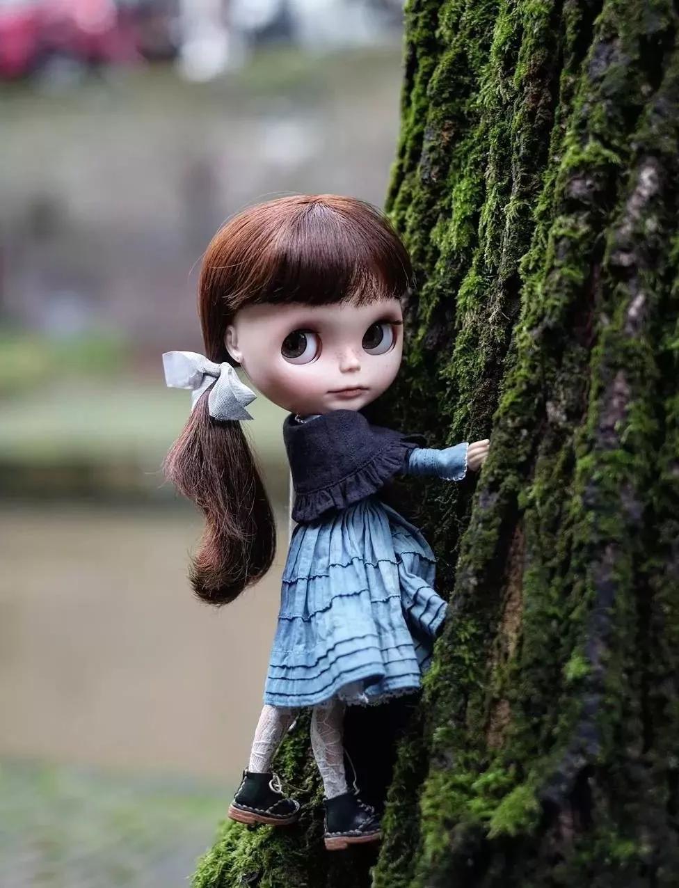 恨不能把她的芭比娃衣穿上自己身上......