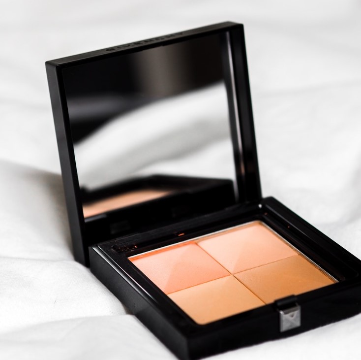 面部化妆的正确步骤顺序,完整化妆步骤先后顺序