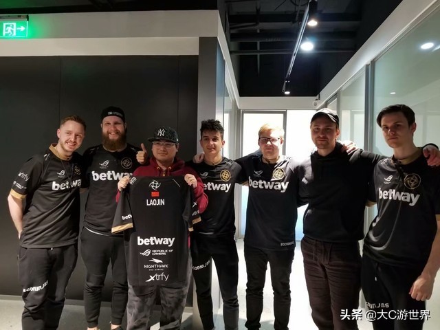 全球球衣收藏第一人,全球收藏球衣第一人