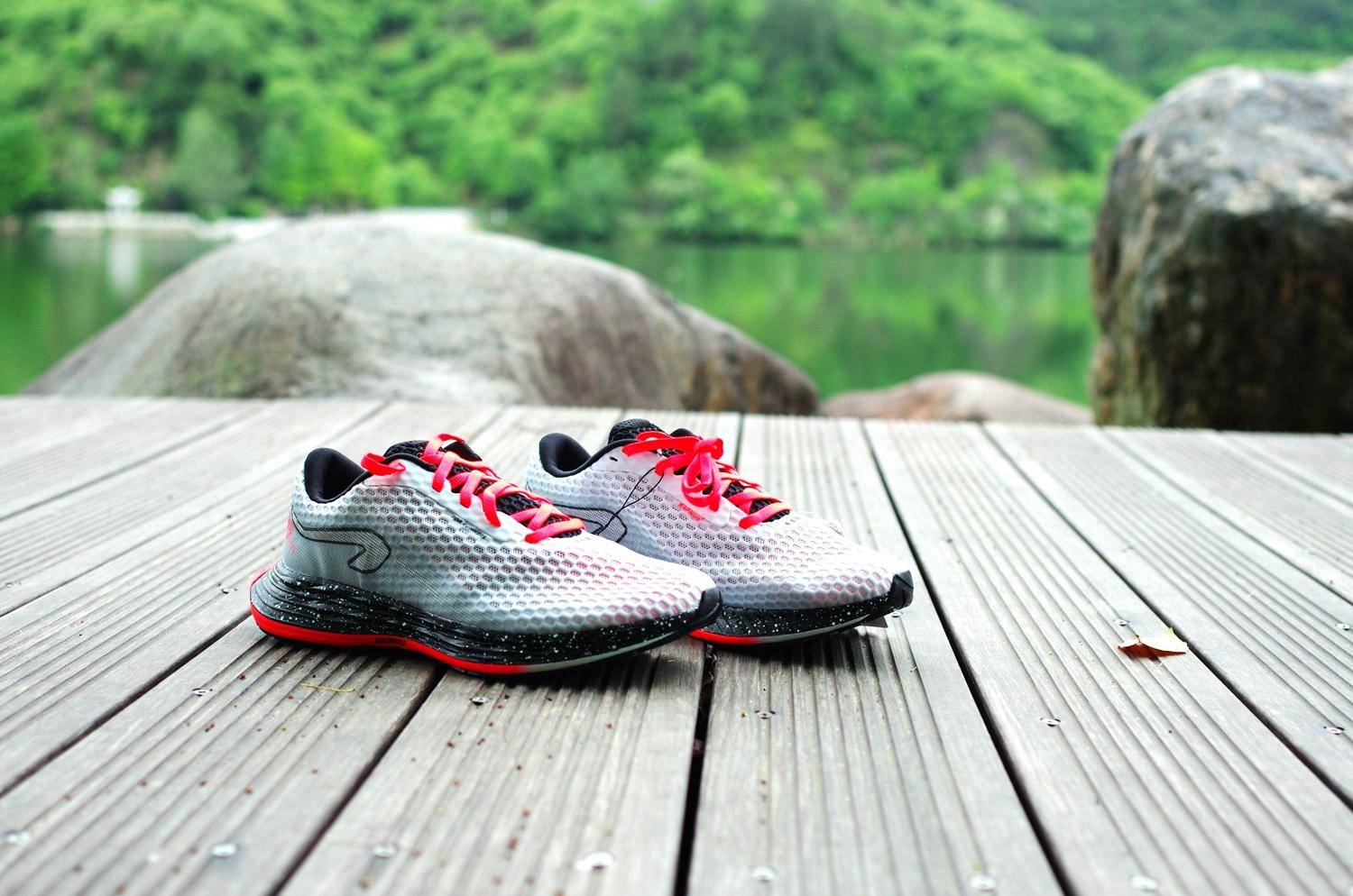 后掌软弹跑鞋,迪卡侬适合扁平足的跑鞋