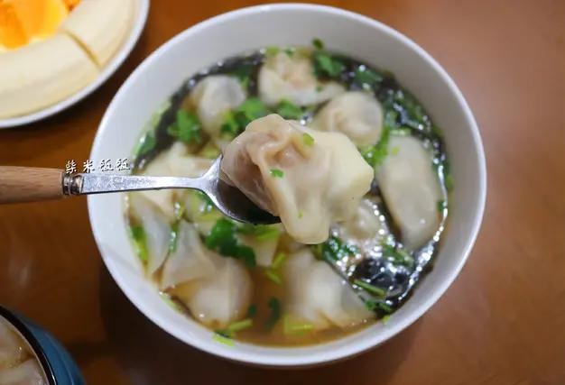 我家馄饨皮从来不买教你秘制做法,买的小馄饨皮怎么包馄饨