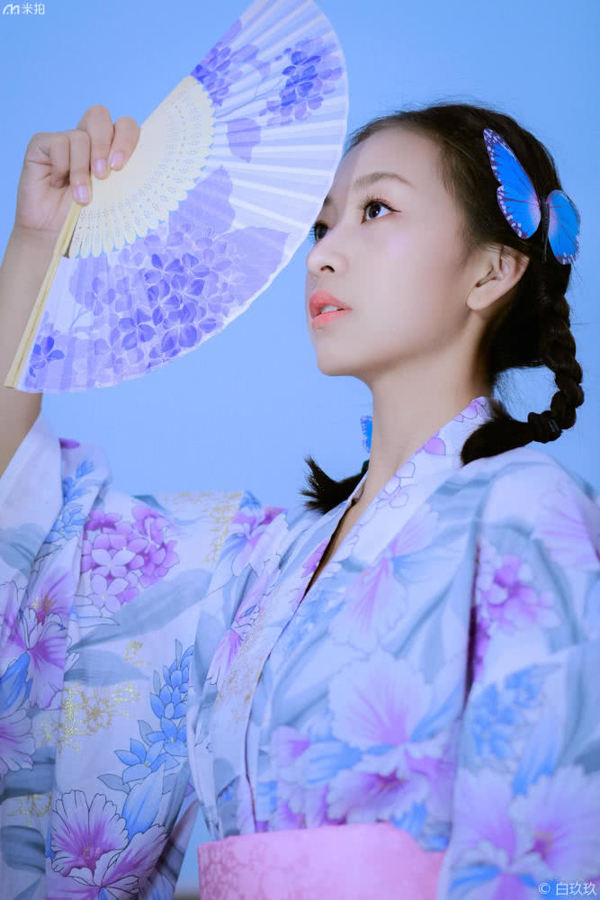 白色和服摄影作品,拍照日本和服少女逆光