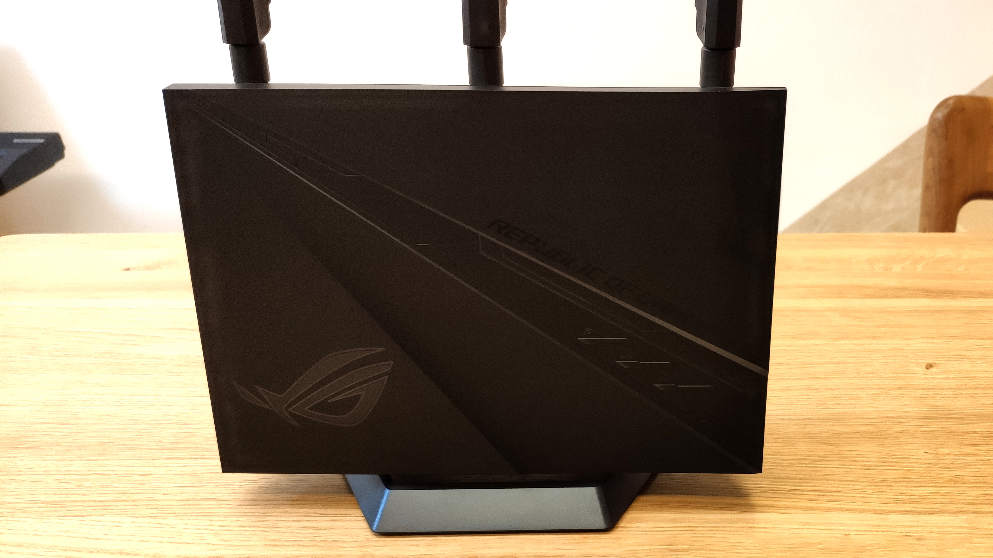 华硕roggt-ac2900电竞路由器,华硕rgbgt2900路由器怎么样