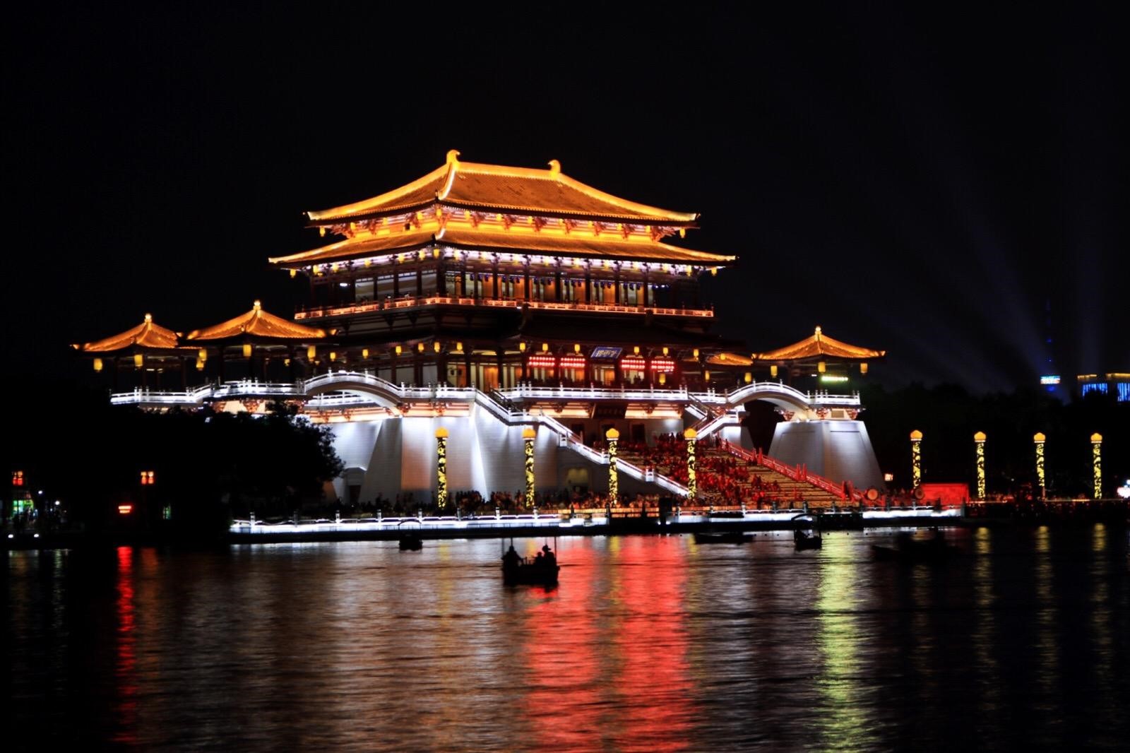 西安古城墙夜景抖音,抖音西安夜景哪里好看