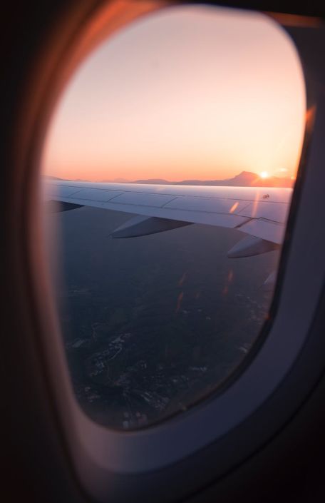 出差乘飞机行李怎么托运,乘飞机行李托运能带多重