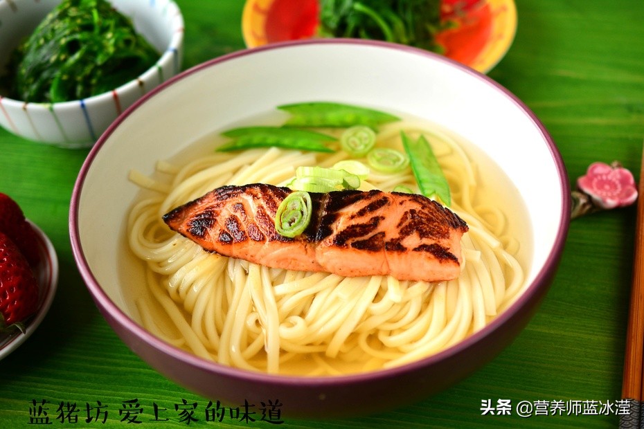 婴儿辅食三文鱼和什么搭配,三文鱼烩饭辅食一岁以上