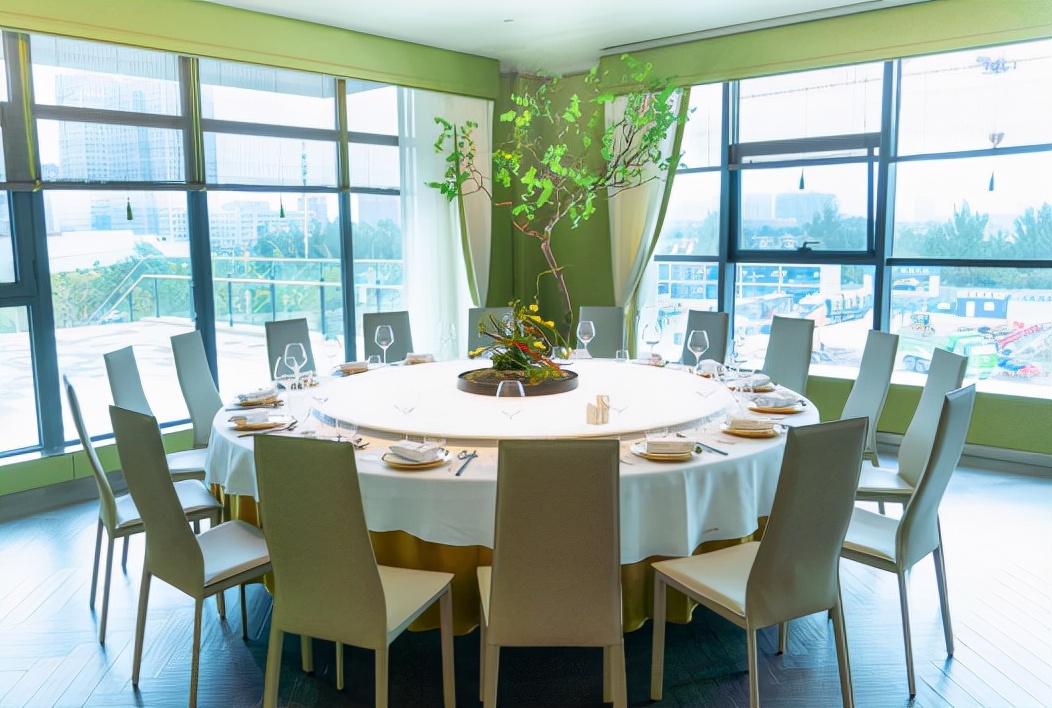 北国金秋好时光春城首遇“俏江南”