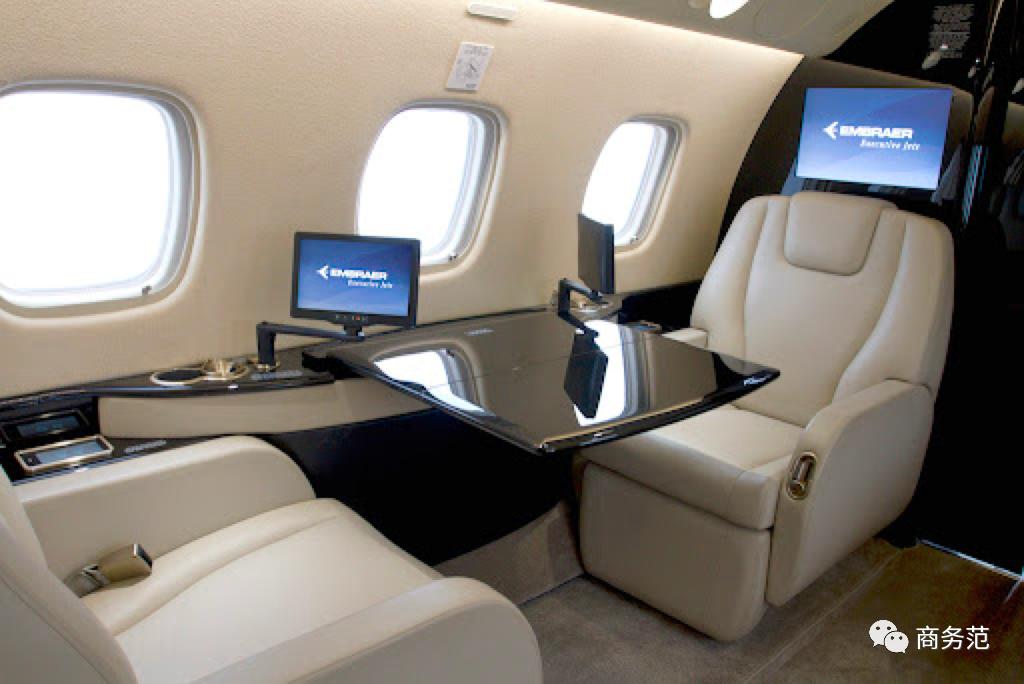 17岁梅西首秀照片,梅西34岁首战刷爆3项纪录