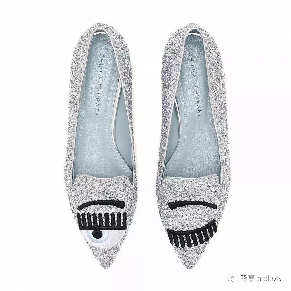 从法律系学生到宇宙时尚博主,Chiara做了些什么?