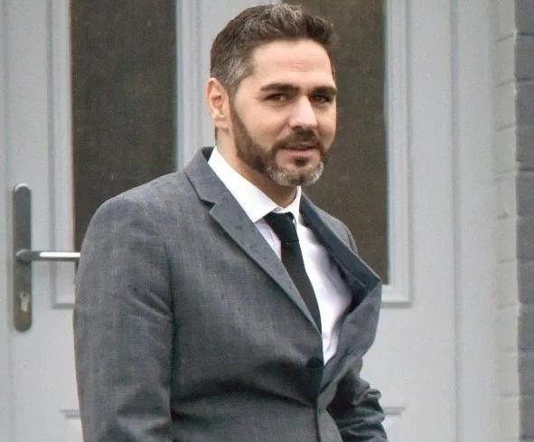 英国女子被假医生注射肉毒杆菌,脸部肿胀像外星人,差点丧命