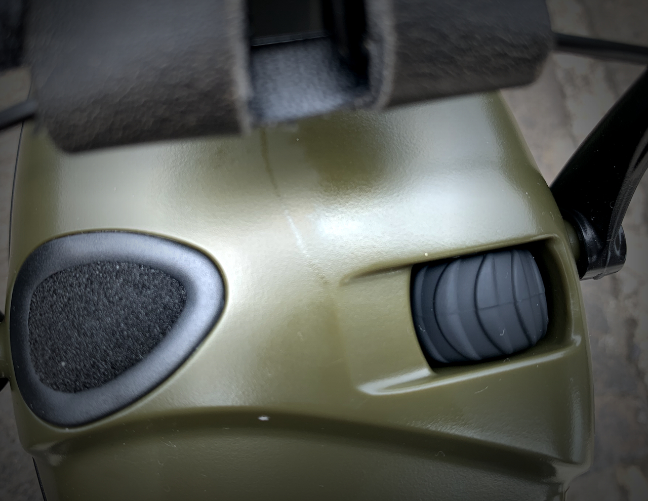 李逵李鬼，且看如何分辨真假霍华德,HowardLeight拾音降噪耳机