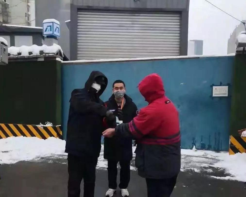 同舟共济携手合作战胜疫情,同舟共济全民战疫