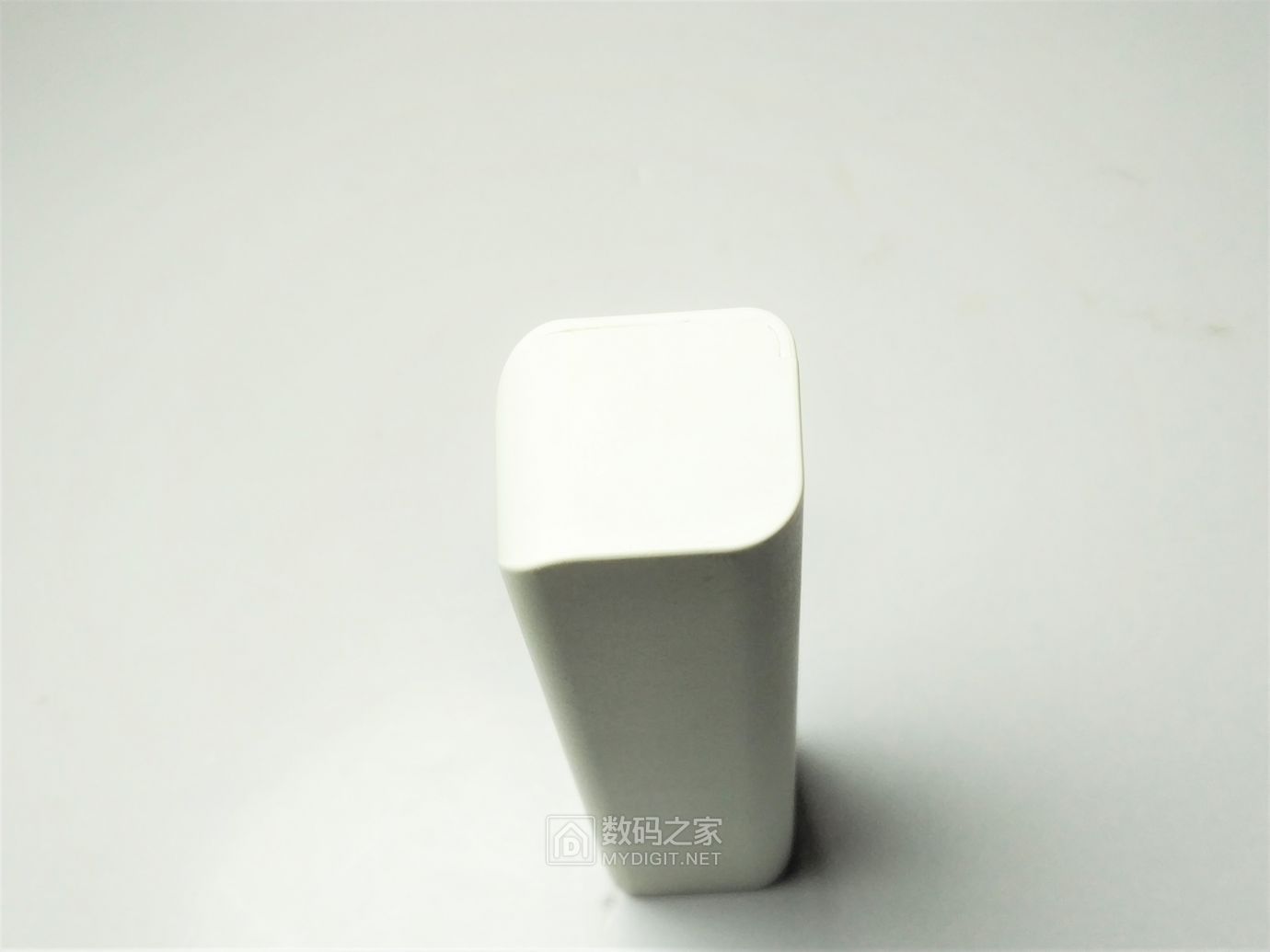 香水充电宝性能改进升级，扩展输出电流/改善散热，稳定输出5V2A