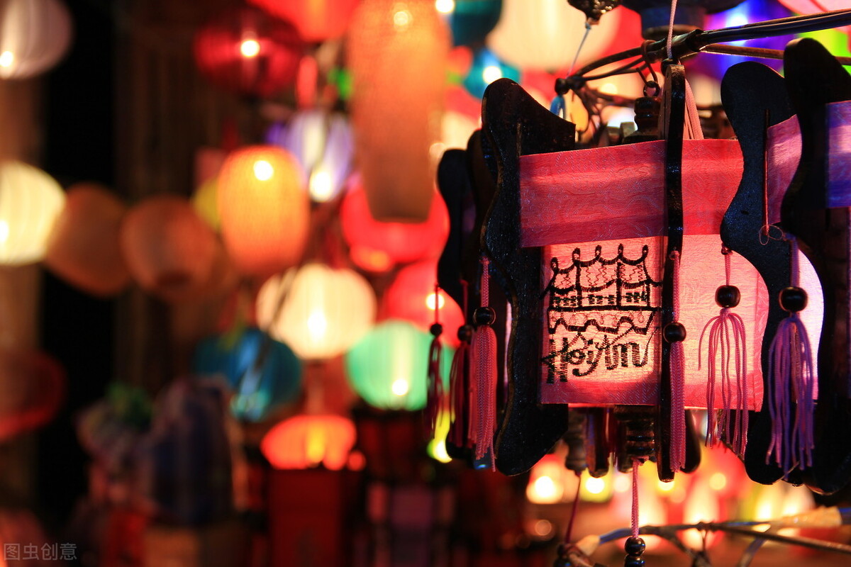 部编版三年级上册第二单元作文,部编三年级上册第三单元作文范文