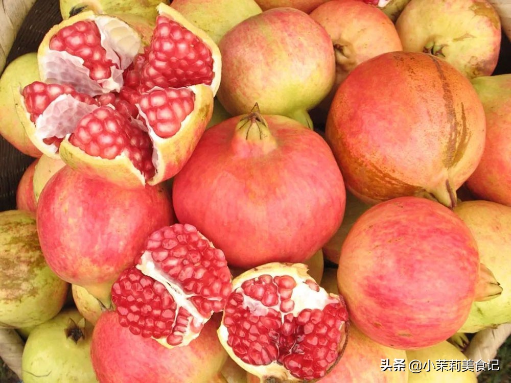 买石榴大个还是小个好,买石榴要选什么样的石榴才甜