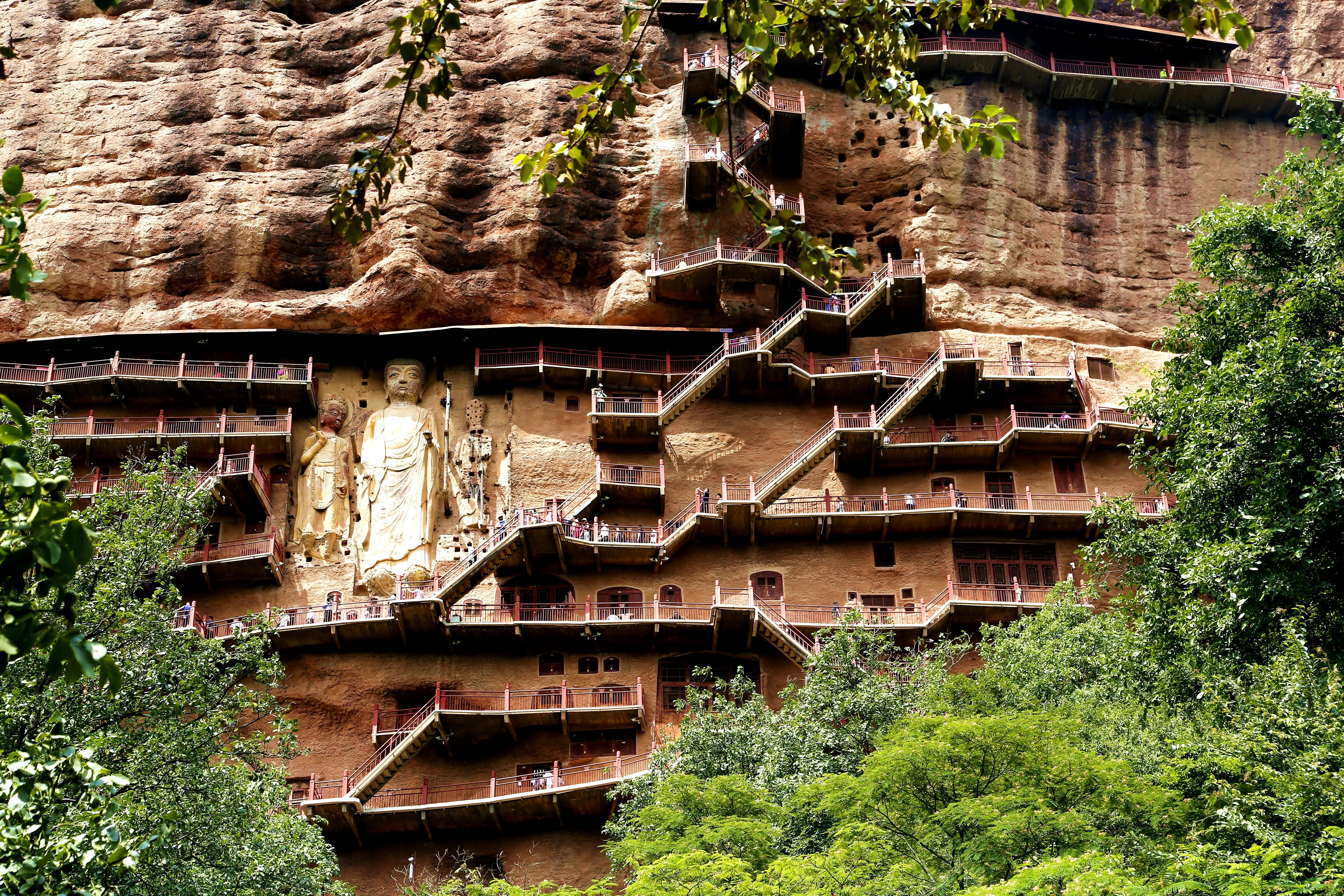 麦积山石窟一日游,麦积山石窟一日游感受