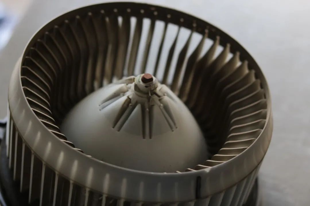 怪兽修车翻新奥迪q7,怪兽修车老车翻新