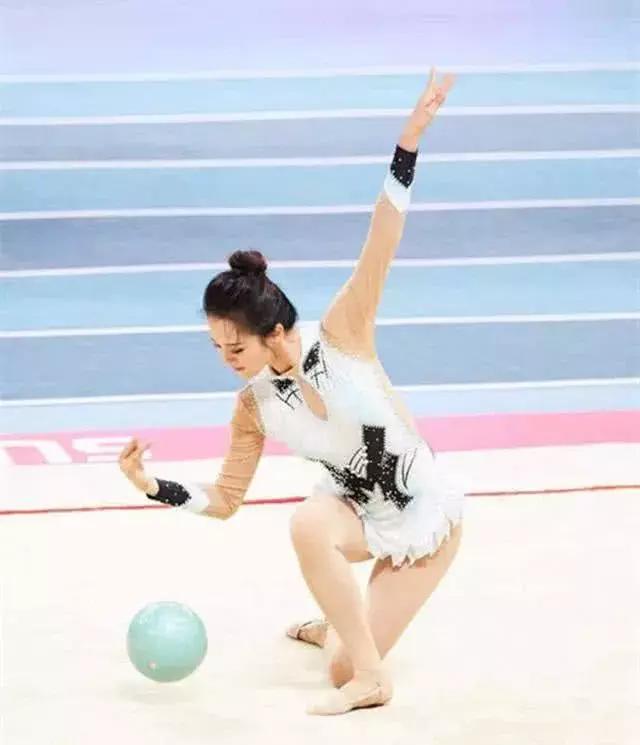 糖宝上综艺节目跳舞,糖宝最新舞蹈视频