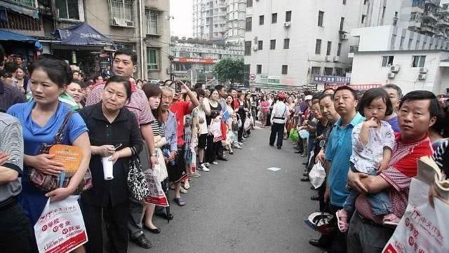 重庆最牛初中第一名,重庆最牛的两个区