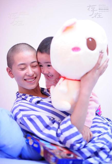 还记得这个女孩吗?4年前,影星黄晓明亲临现场为她的婚礼助阵