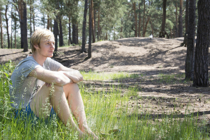 人生是一趟单程车有人来有人走,人生像一趟有来无回的列车