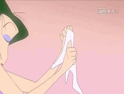 蜡笔小新穿香奈儿同款,盘点蜡笔小新里面的女装