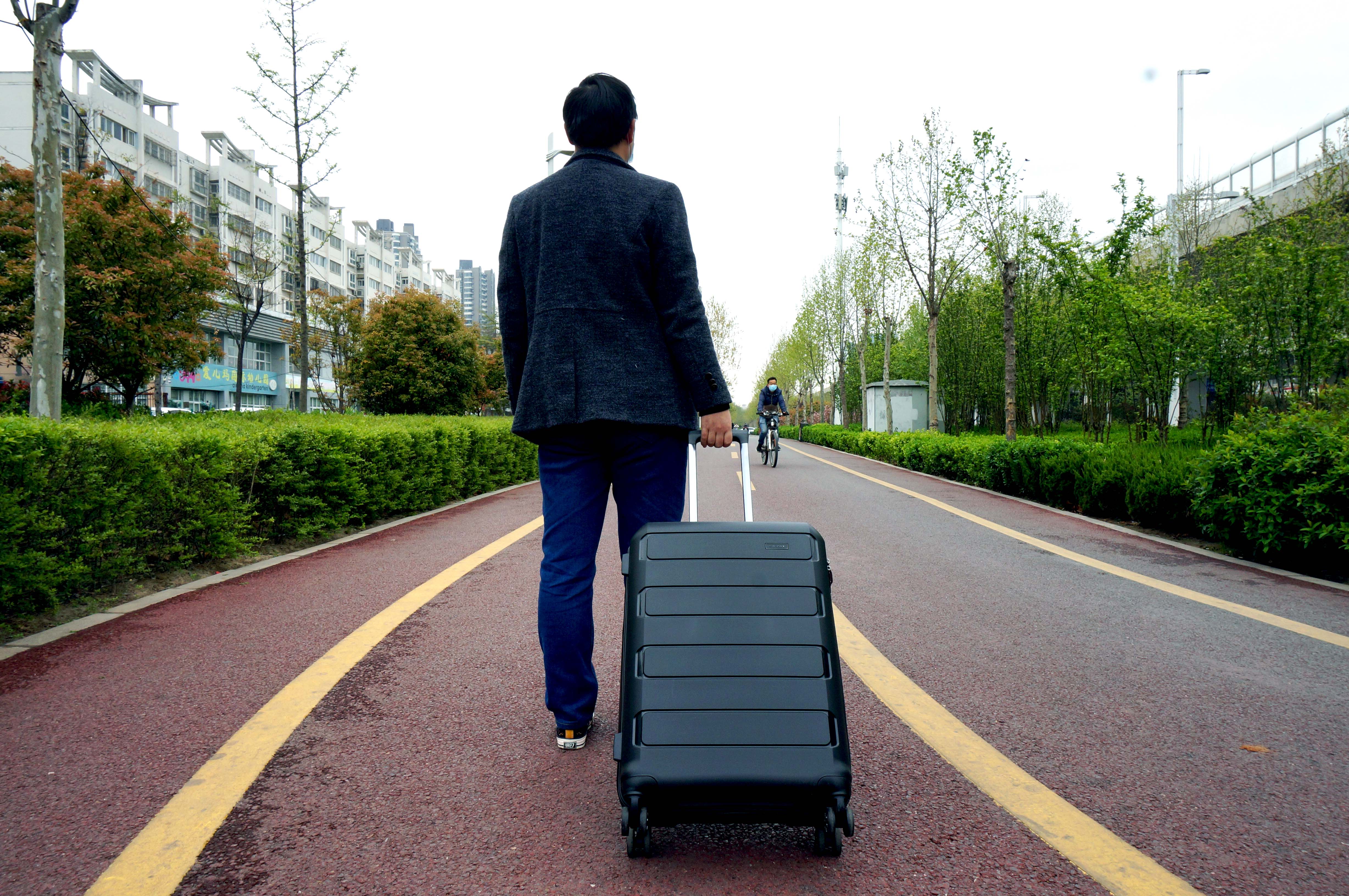 瑞士本土品牌swiza旅行箱好在哪,便携收纳拉杆箱