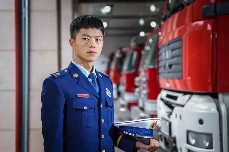 95后消防员拿回两个国际赛事第一!