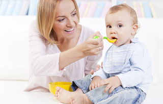 一岁宝宝突然不喝水妙招,一岁宝宝老是不喝水怎么办