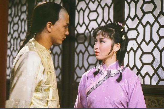 黄杏秀：曾是TVB第一侠女，下嫁陈百祥后，过得怎么样？