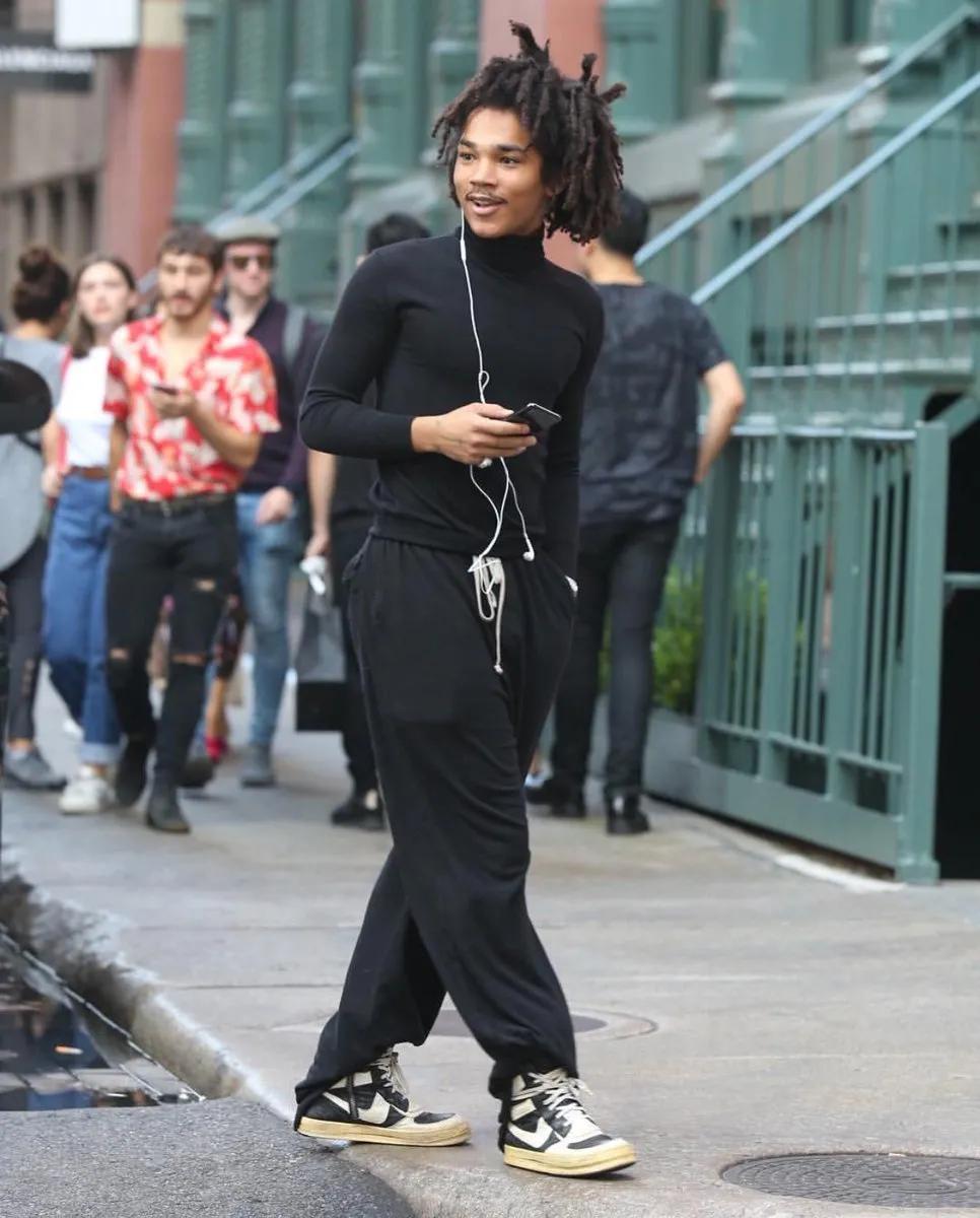 一双假的aj1影子灰多少钱,一双假耐克成本多少钱