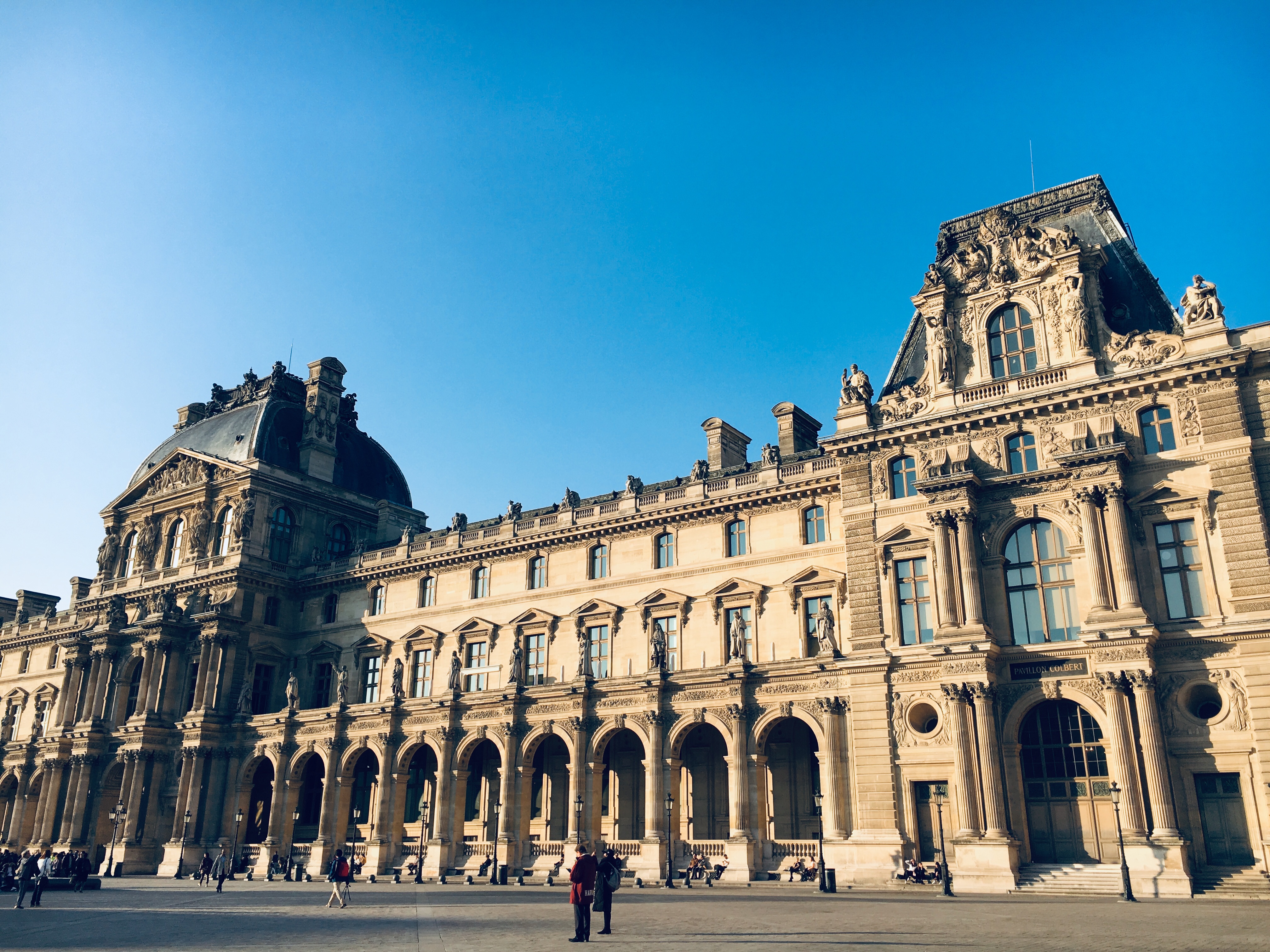 宸撮粠鏃呰骞茶揣,宸撮粠鐨勬棩涓庡鏃呰