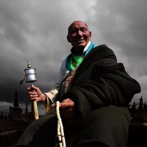 转经筒音乐完整,转经筒上的梵音