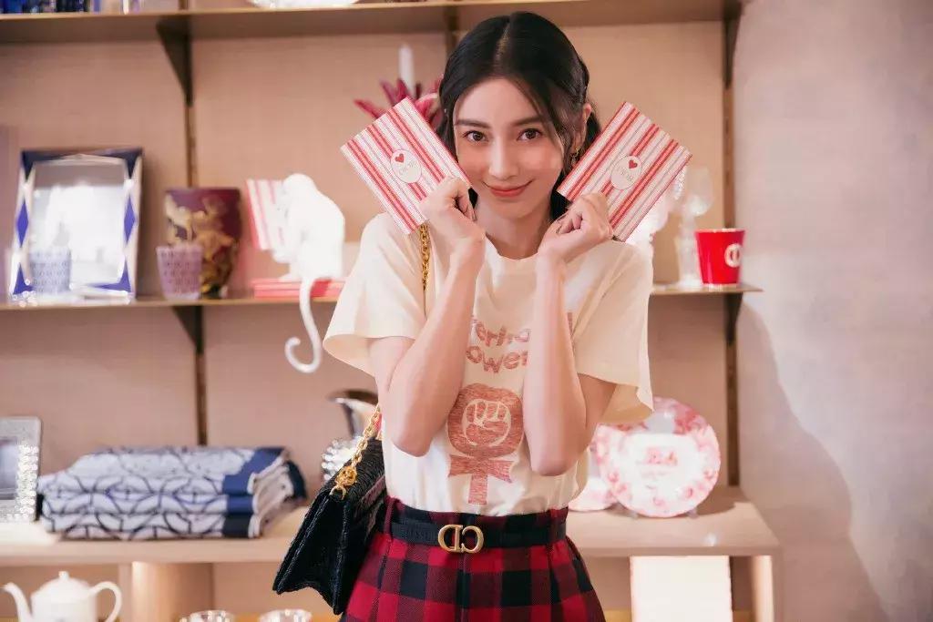 狐狸系穿搭,狐狸系女生适合的穿衣风格