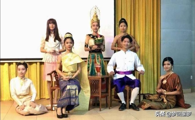 泰国传统服饰平民和皇室的区别,为什么一眼就能看出是泰国人