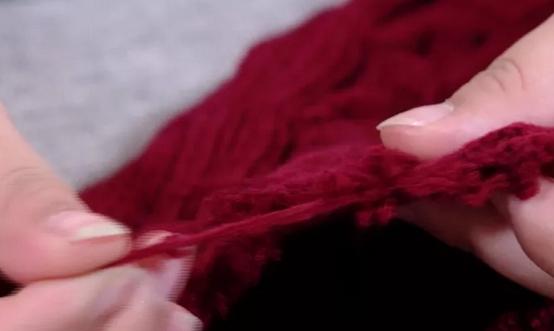 旧毛衣改造帽子编织方法,如何用旧毛衣做帽