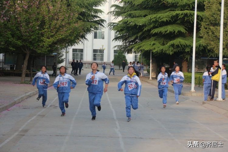 杩愬姩鍋ュ効鏄捐韩鎵嬫椂浠i獎瀛愮珵椋庢祦,杩愬姩鍋ュ効璧涘嚭椋庨噰璧涘嚭鎷兼悘