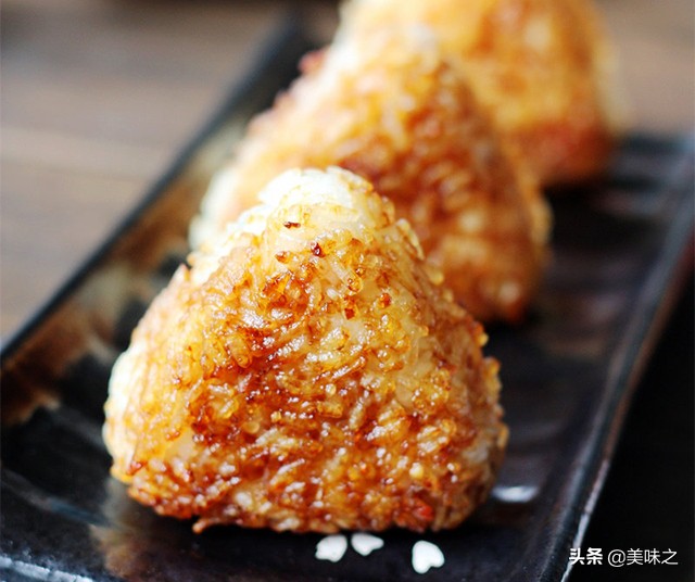 简单又好吃的饭团的做法,好吃饭团的家常做法