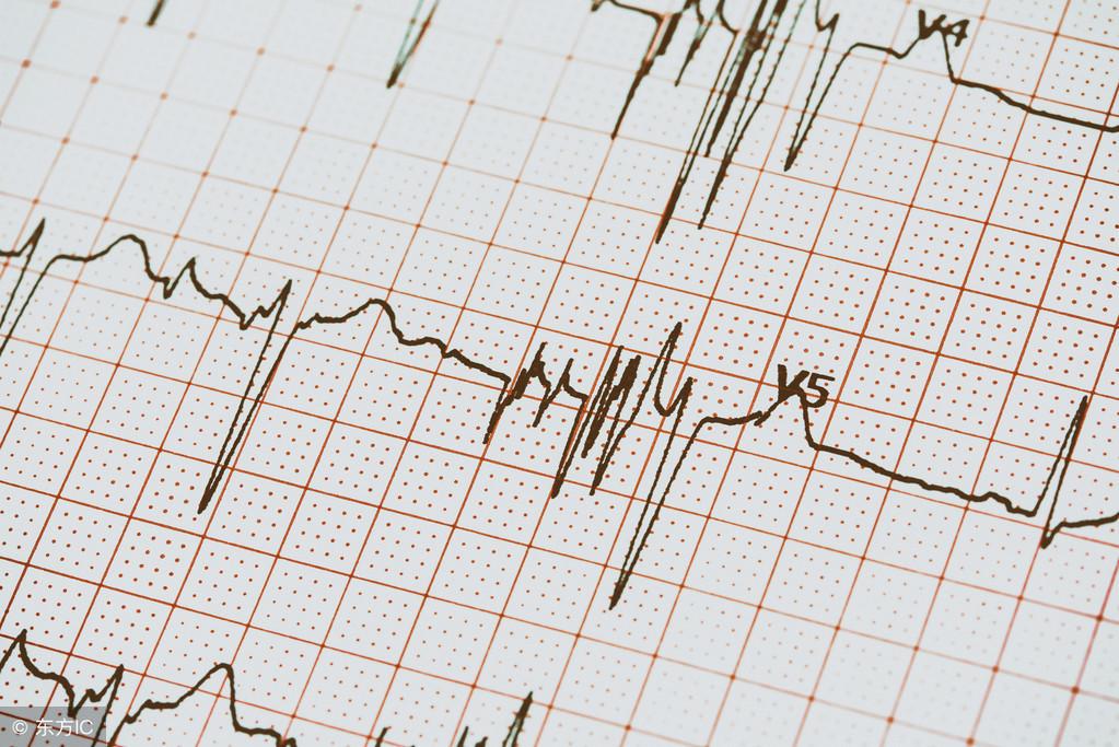 老年人心脏早搏该怎么治疗最好,心脏早搏和房性早搏有什么区别