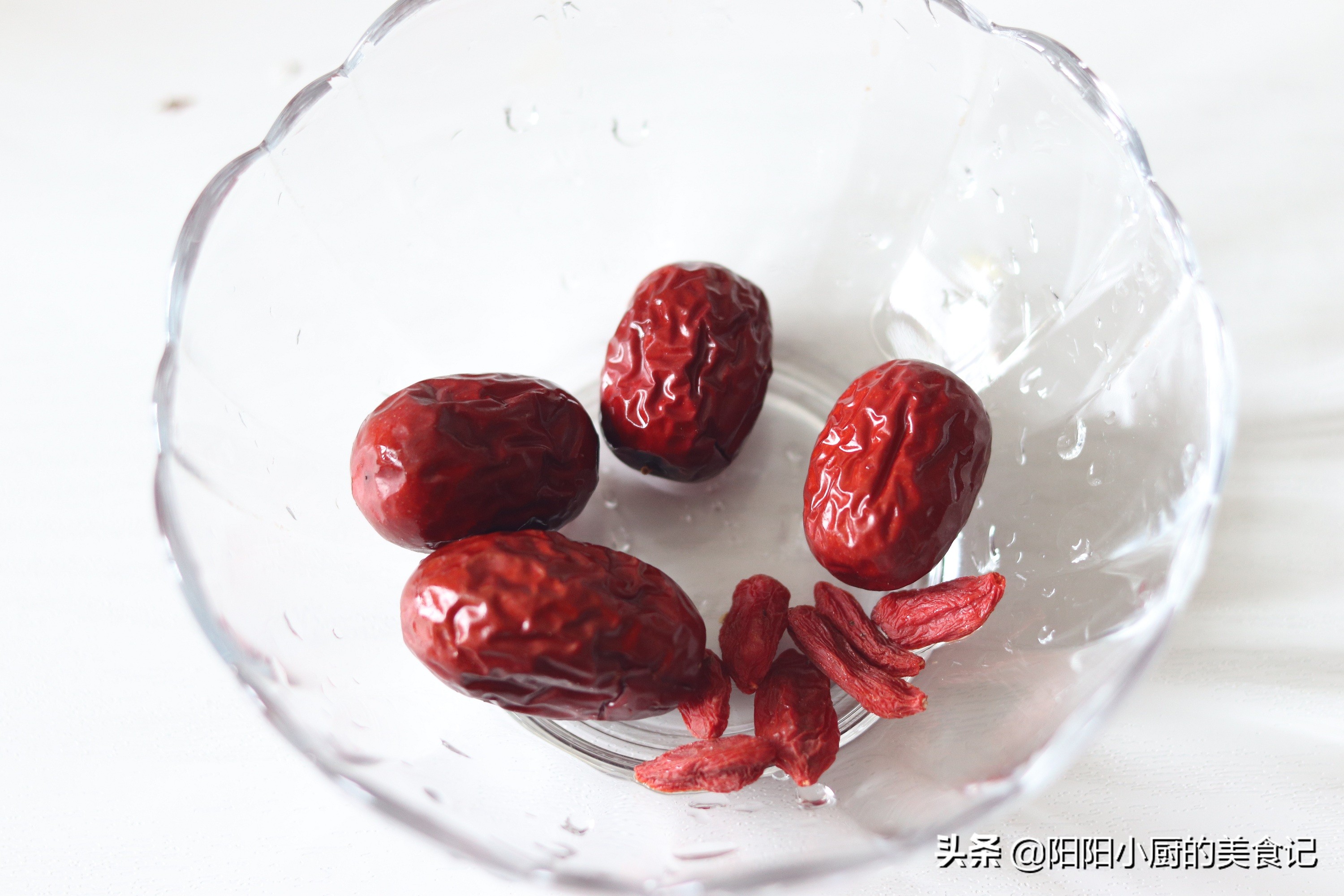 雪燕燕窝提取,雪燕是燕窝的平价代替品