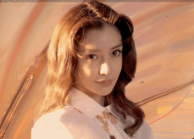 “嫩模皇后”杨颖的升级打怪史,小说都不敢这么写