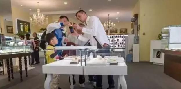 俄罗斯珠宝大降价,俄罗斯珠宝降价