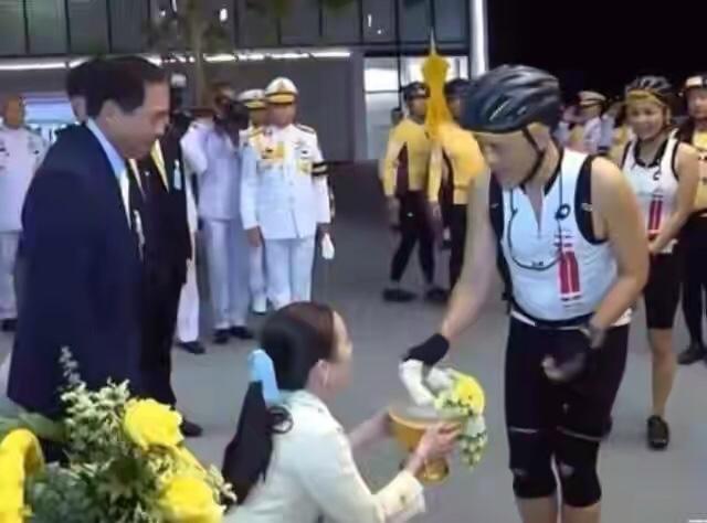 娉扮帇鐩镐腑鍗庤瀵屽﹩,娉扮帇鏆楁亱鍗庤瀵屽﹩