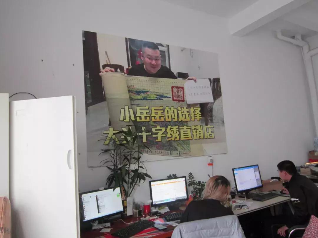 一幅画值上万美金,一幅画几万块